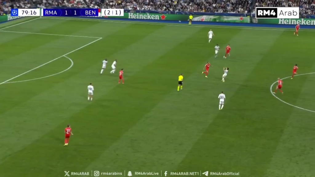 VINI MAKES IT 2-1 AGAINST BENFICA