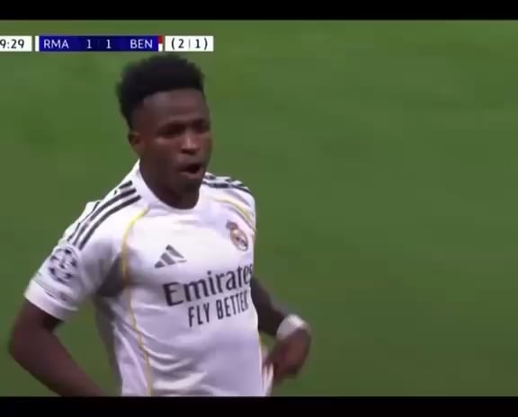 Baila Vini, baila! New UCL KO stage king.