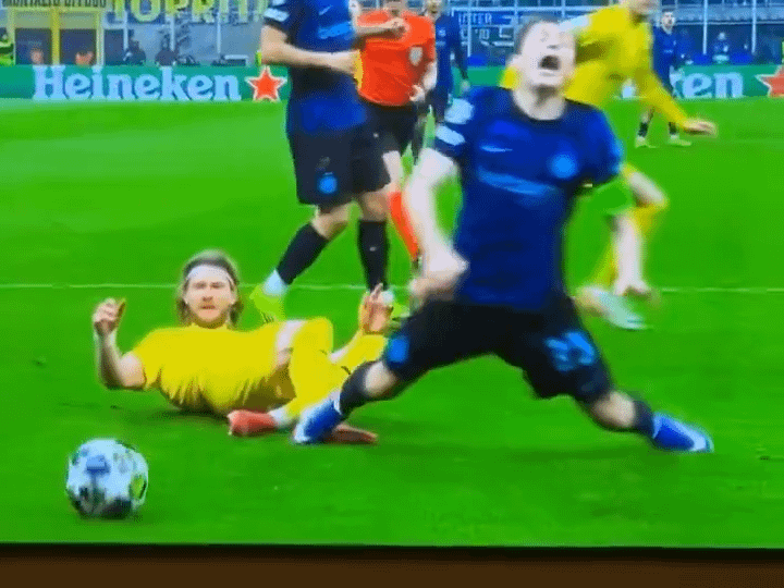 Nicolò Barella Fallon d'Floor vs Bodø Glimt 43'