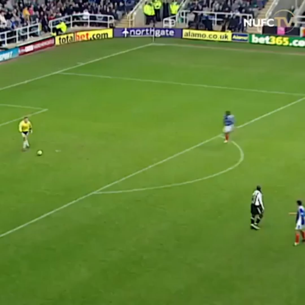 ON THIS DAY 2006: Newcastle United 2 - 0 Portsmouth - Alan Shearer breaks Jackie Milburn's goalscoring record