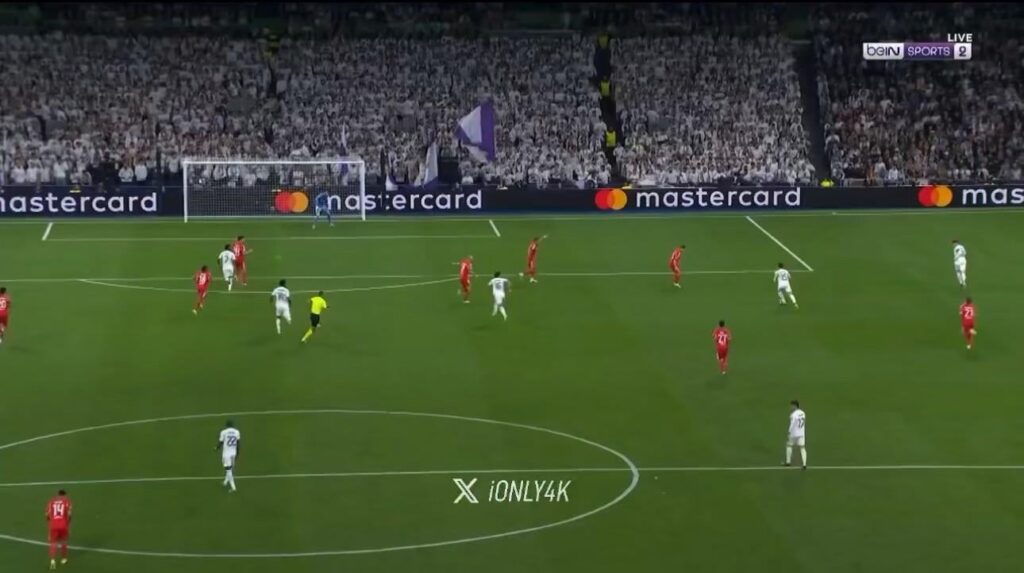 Vini and GG's phenomenal box movement to create space for Tchouameni's goal