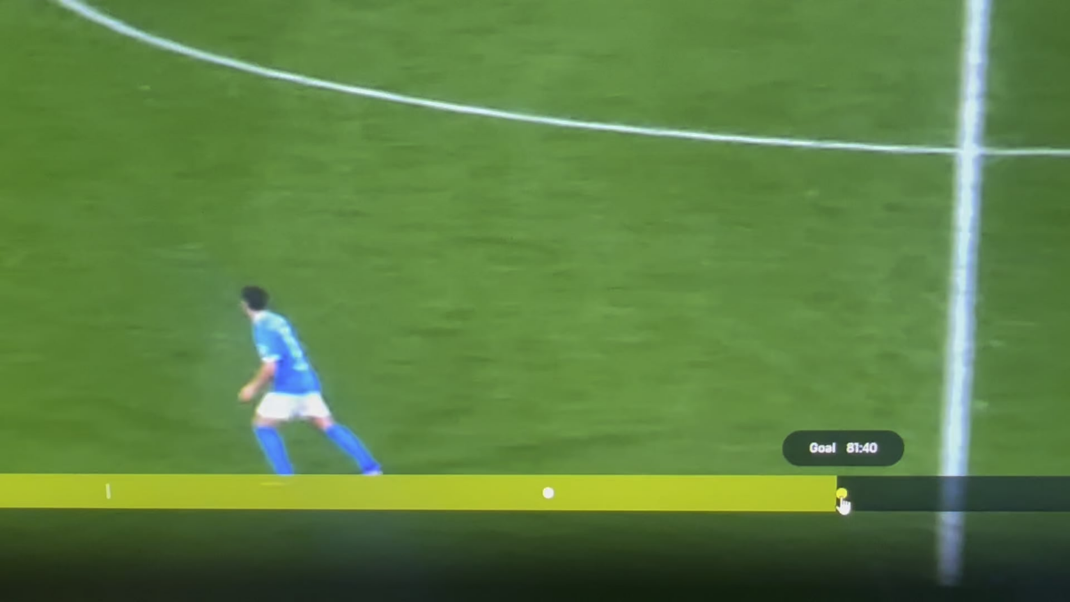 An interista working at DAZN fr forgot his mic on