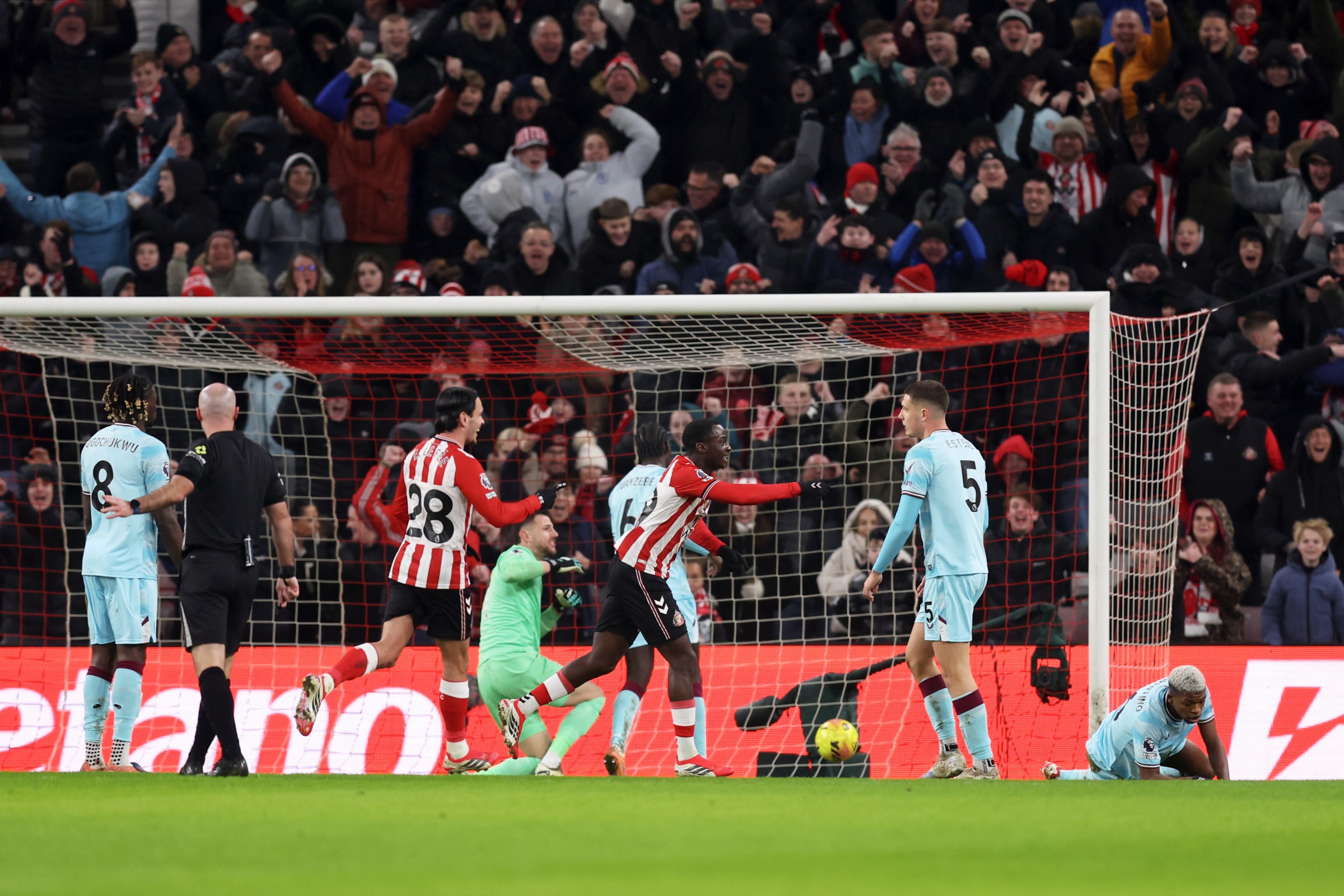 SUNDERLAND, ENGLAND - FEBRUARY 02: Habib Diarra of Sunderland celebrates scoring his team’s second goal during the Premier League match between Sunderland and Burnley at Stadium of Light on February 02, 2026 in Sunderland, England. (Photo by George Wood/Getty Images)