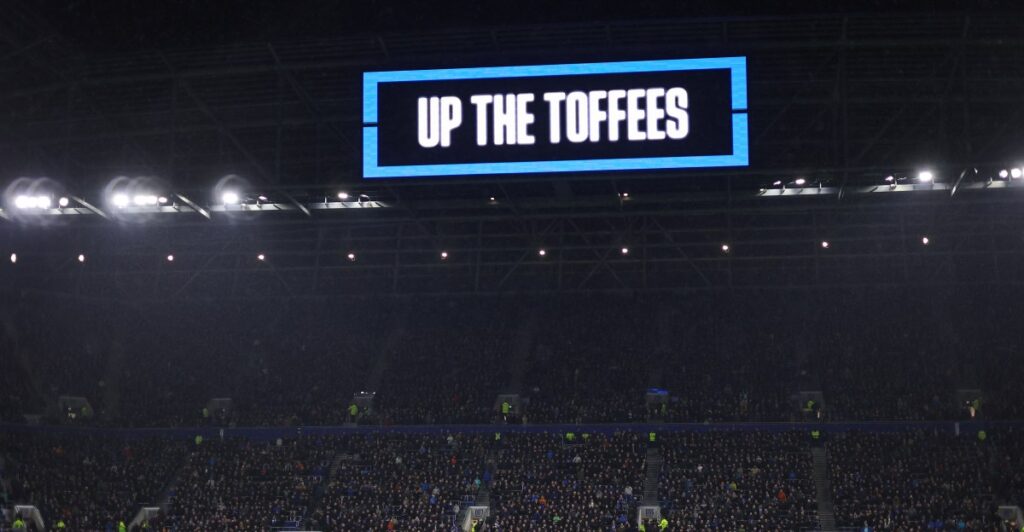 Everton 0-0 Manchester United: Live | Level at halftime Everton 0-0 Manchester United: Live