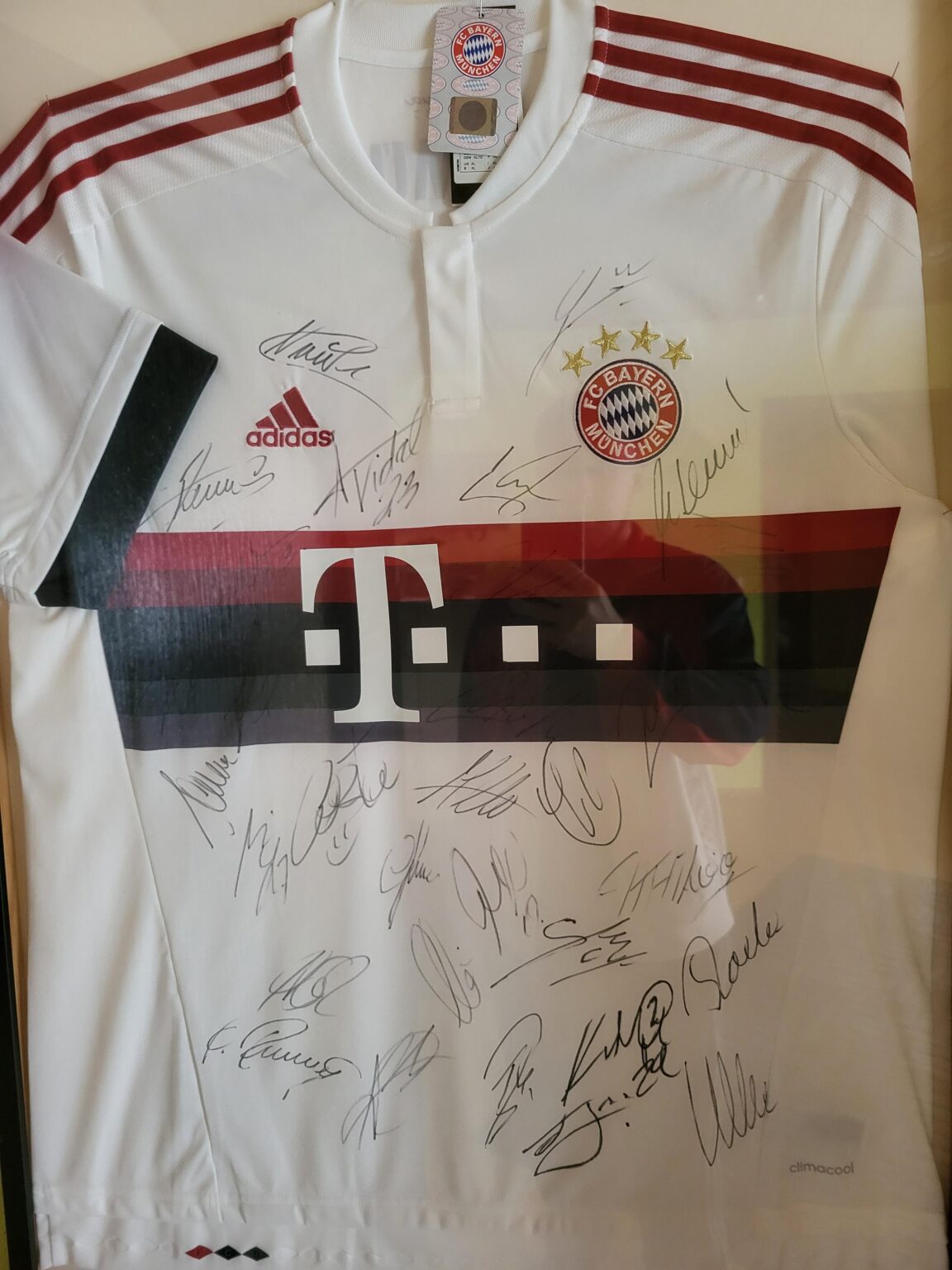 Help with identifying signatures