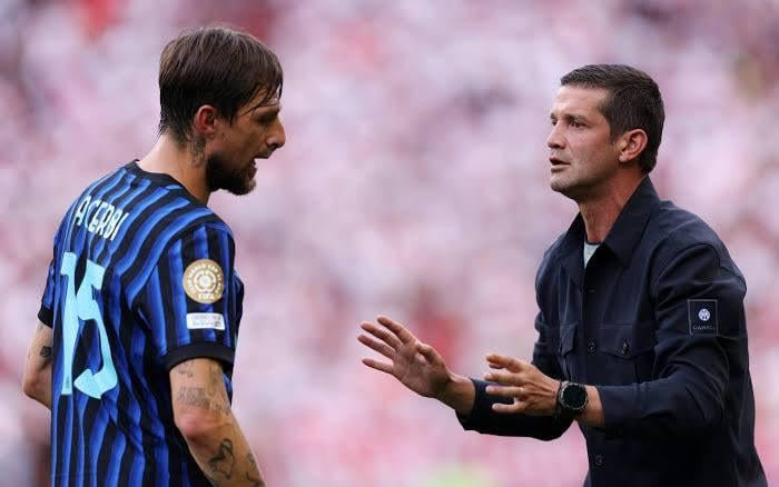 The most important thing Chivu has to realize: there’s no reason for Acerbi to be ahead of De Vrij. I appreciate both of them, but let’s be honest, they’re past their peak. Still, De Vrij is clearly offering more right now. I genuinely can’t even remember the last time we won with Acerbi starting.