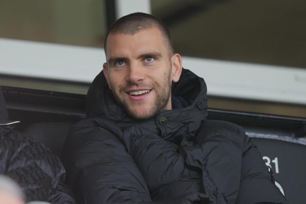 Paes kan komend weekend voor Ajax debuteren in de Eredivisie