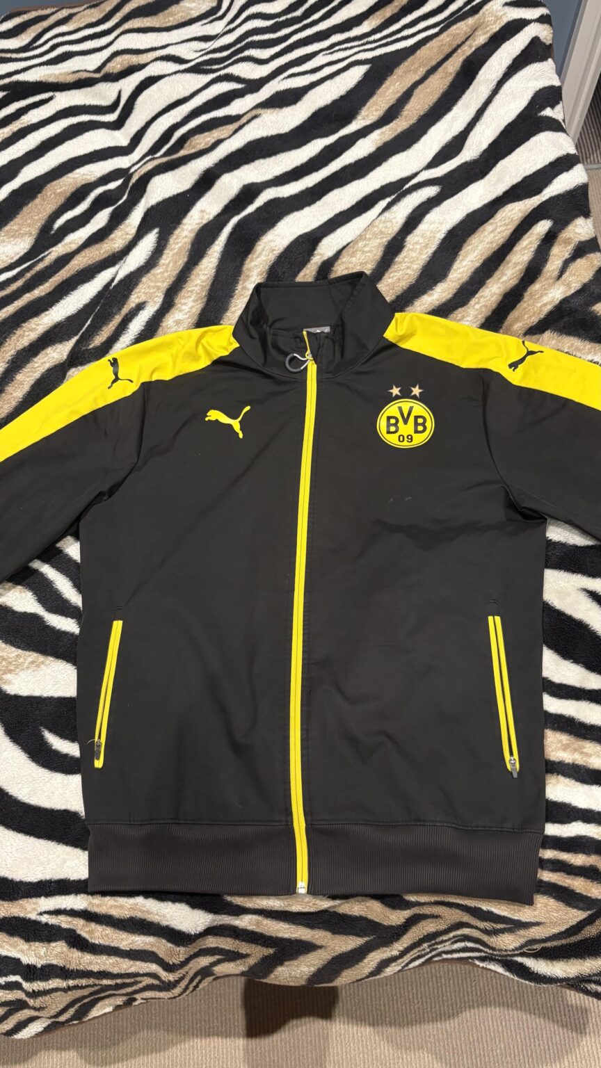 Probably different to what’s normally posted on here but does anyone know what year this jacket is from ?