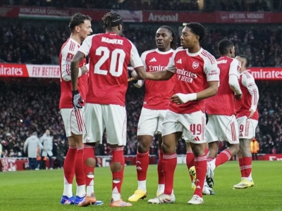 Arsenal 4-0 Wigan Athletic as rampant Gunners blast four first half goals