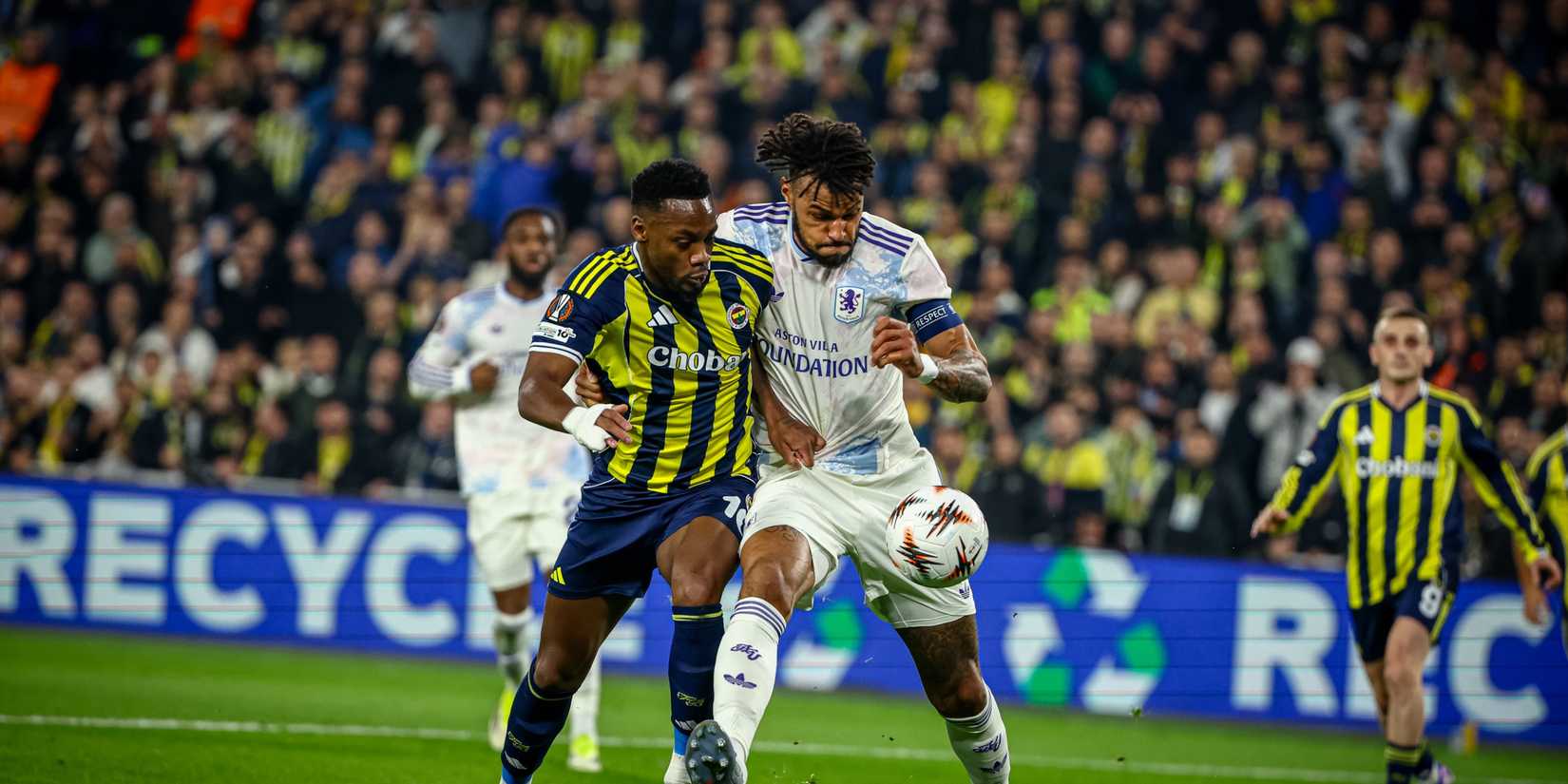 jhon-duran-fenerbahce