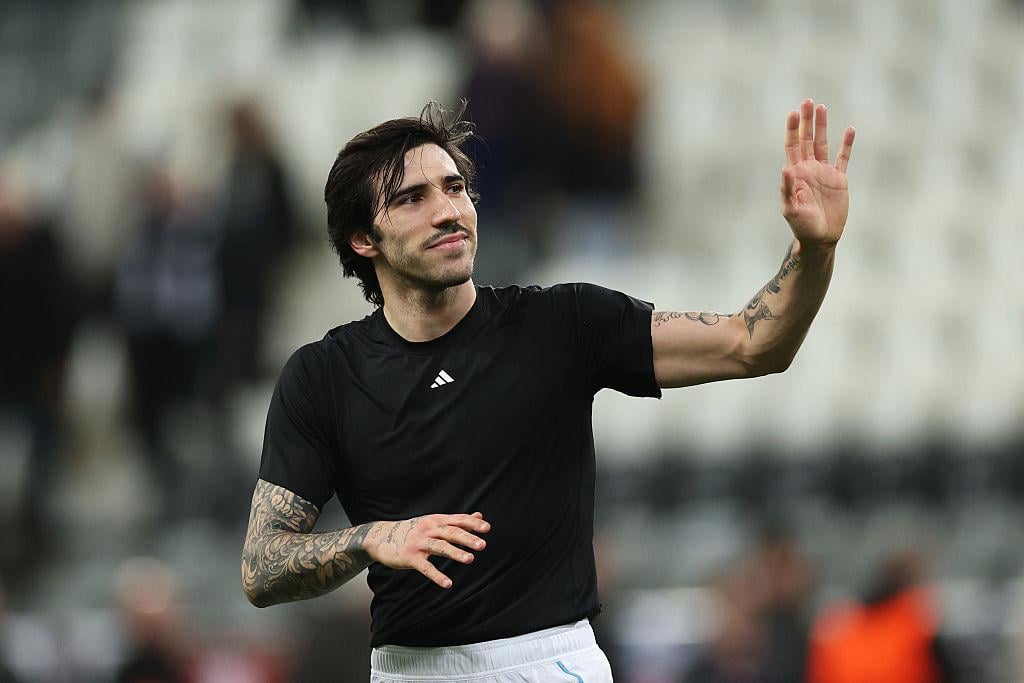 Sandro Tonali: "It was a very great game for the first 10 minutes. I'm not very happy with the second half because we play just with the result because we scored nine goals but we have to do more because these fans deserve 100 per cent for 90 minutes every game.