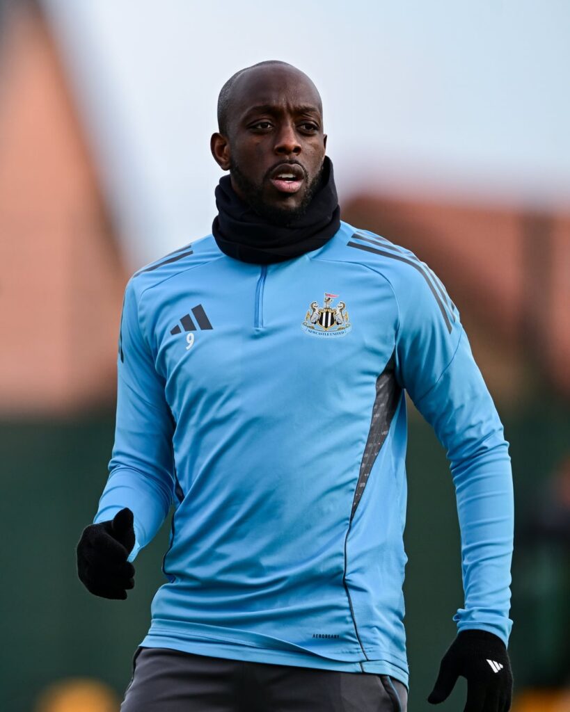 Eddie Howe on Sven Botman and Yoane Wissa: "We hope they'll be involved. We'll see how they are when they wake up tomorrow but fingers crossed they will be."