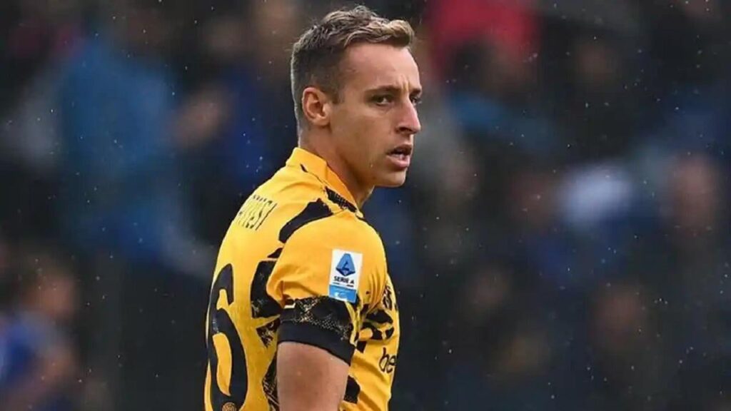 [SkySport] Not only Forest, Lazio have made an attempt to sign Frattesi with loan + obligation to buy for €30 million in the last few hours before window closed, Inter reported has turned down the offer.