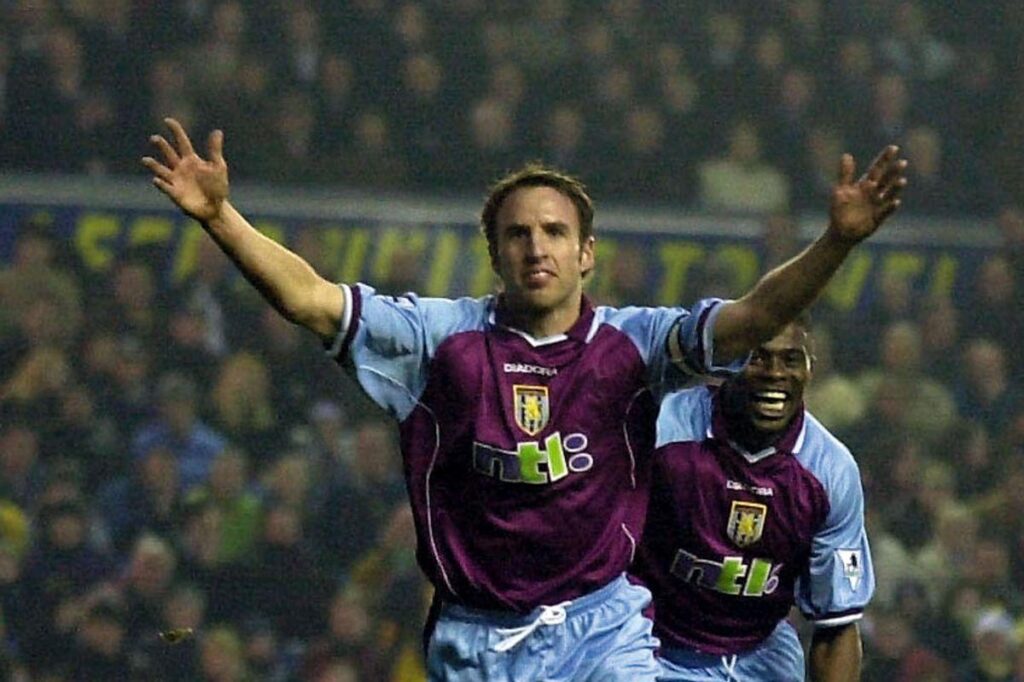 When it was possible to hate an Aston Villa kit 🤢