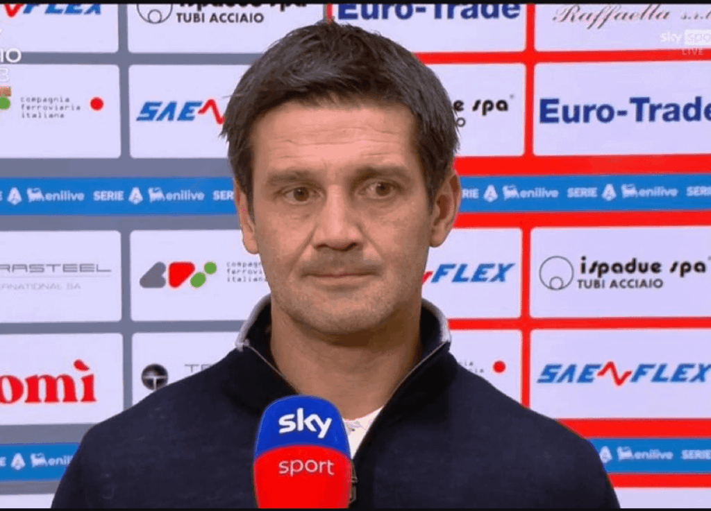 "Do I expect reinforcements? What I expect is to recover energy for the next match. We’ve been the same 25 since the start, we’ve used everyone. I’m not complaining, I’m not here to repeat what I’ve already said. We’ll see, there’s one day left, but I can’t wait for this transfer window to be over"