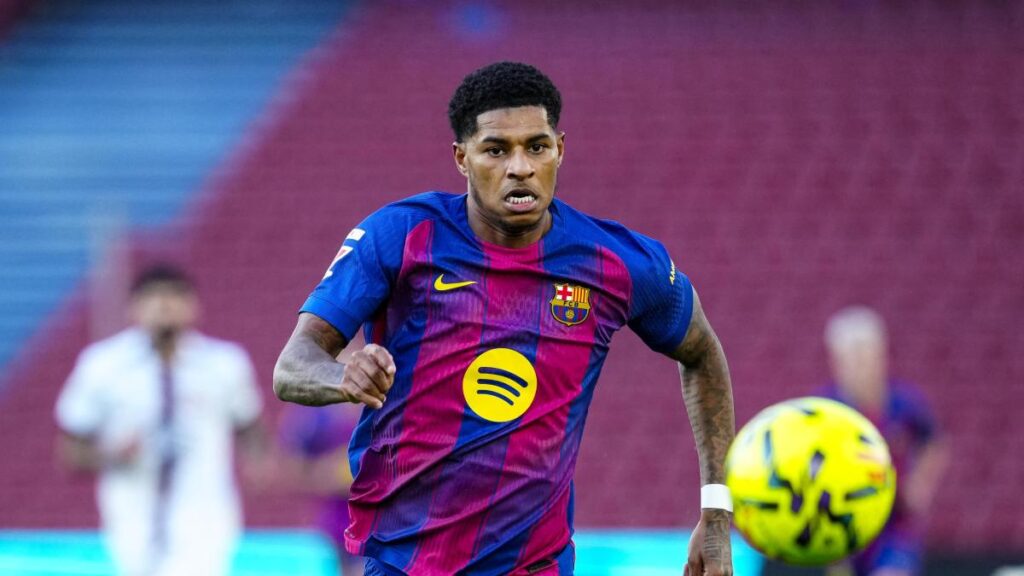 [Sergi Solé] Rashford: Decision made to permanently sign him. Everything agreed with the player and Manchester United. Final approval depends on FFP adaptation.