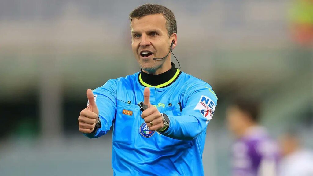 Instead of getting suspended or being sent to Serie D after yesterday's disaster, La Penna has been named a referee for Milan - Como.