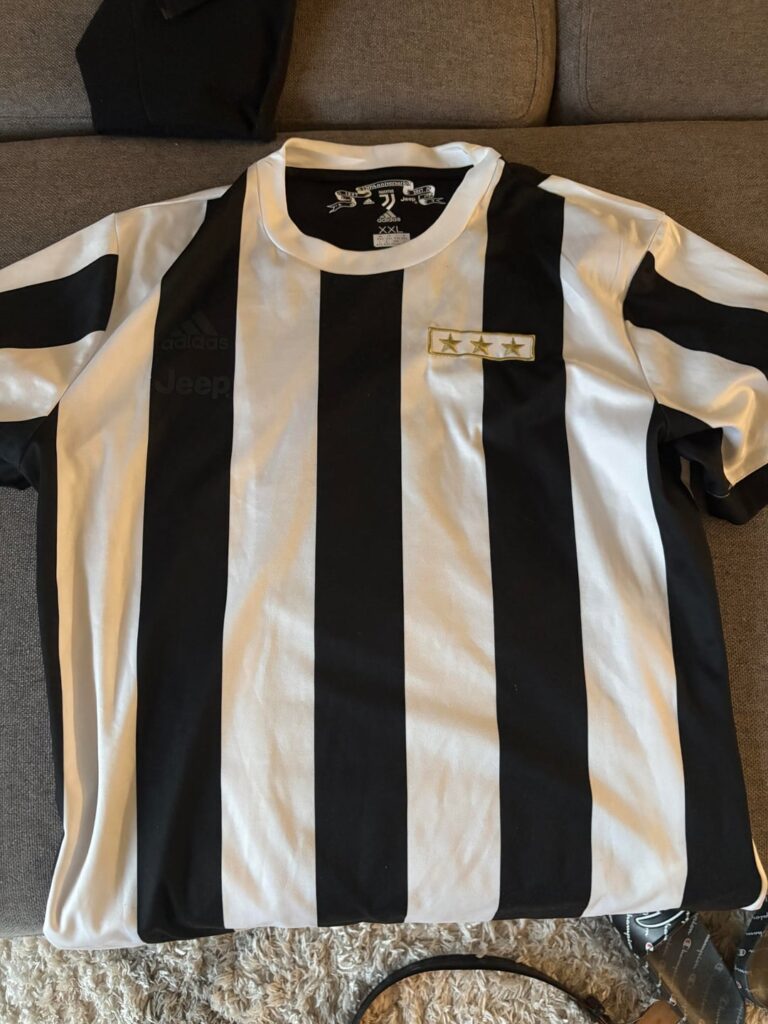 Can anyone give me info on this jersey