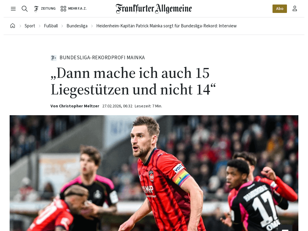 "Dann mache ich auch 15 Liegestützen und nicht 14": Patrick Mainka, Kapitän des 1. FC Heidenheim, stand für sein Team seit dem Bundesliga-Aufstieg jede Spielminute auf dem Platz – und hat damit einen Rekord aufgestellt. Wie schafft er das? Antworten im Interview.