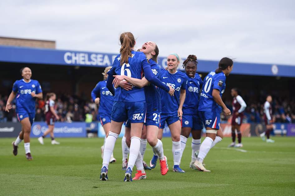 Match gallery: Stunning fight-back takes Blues second