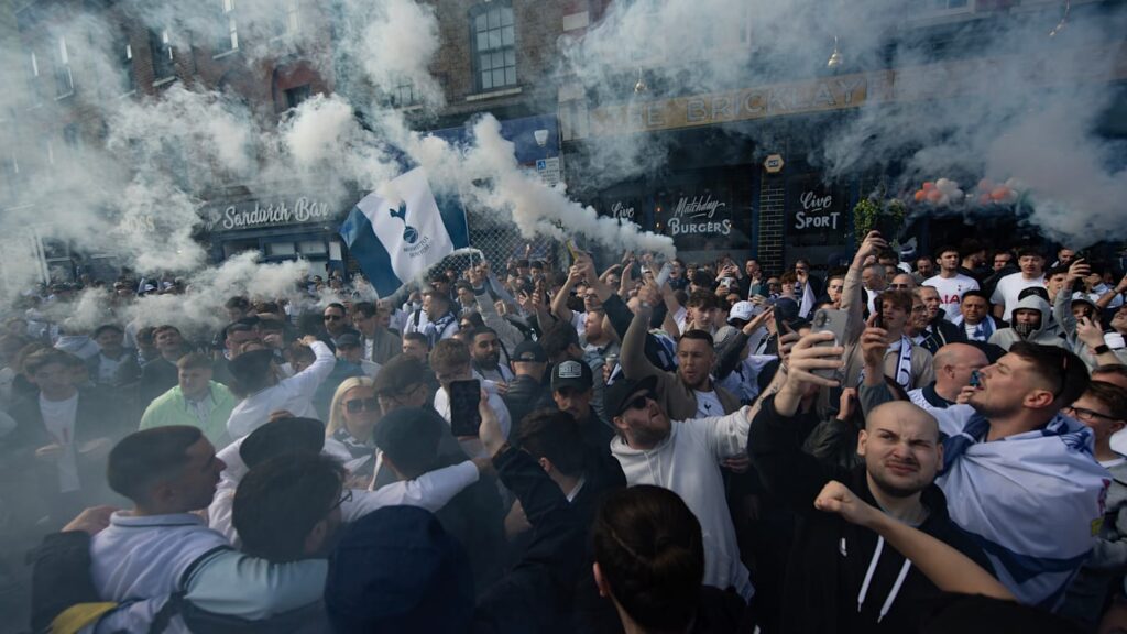 Which club is having the worse year Tottenham Hotspur v Nottingham Forest - Premier League