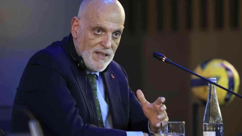 Javier Tebas contradicts Xavi: “La Liga did NOT authorize anything related to Messi's return to Barça in 2023, it's NOT true.”