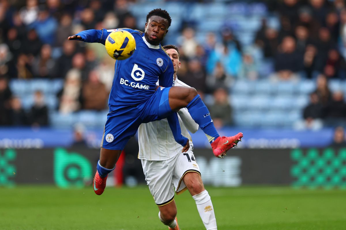 Abdul Fatawu in action during Leicester City's 3-2 defeat to Sheffield United