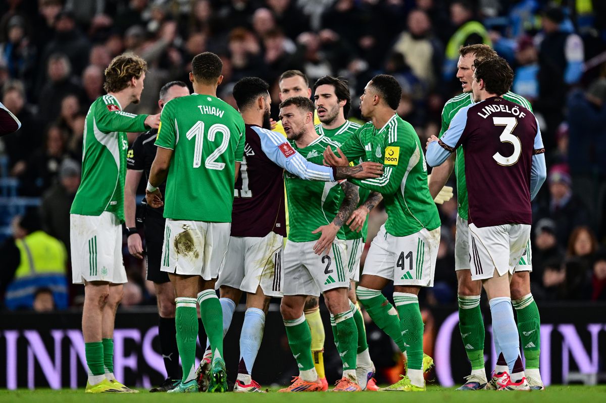 Newcastle United and Aston Villa players