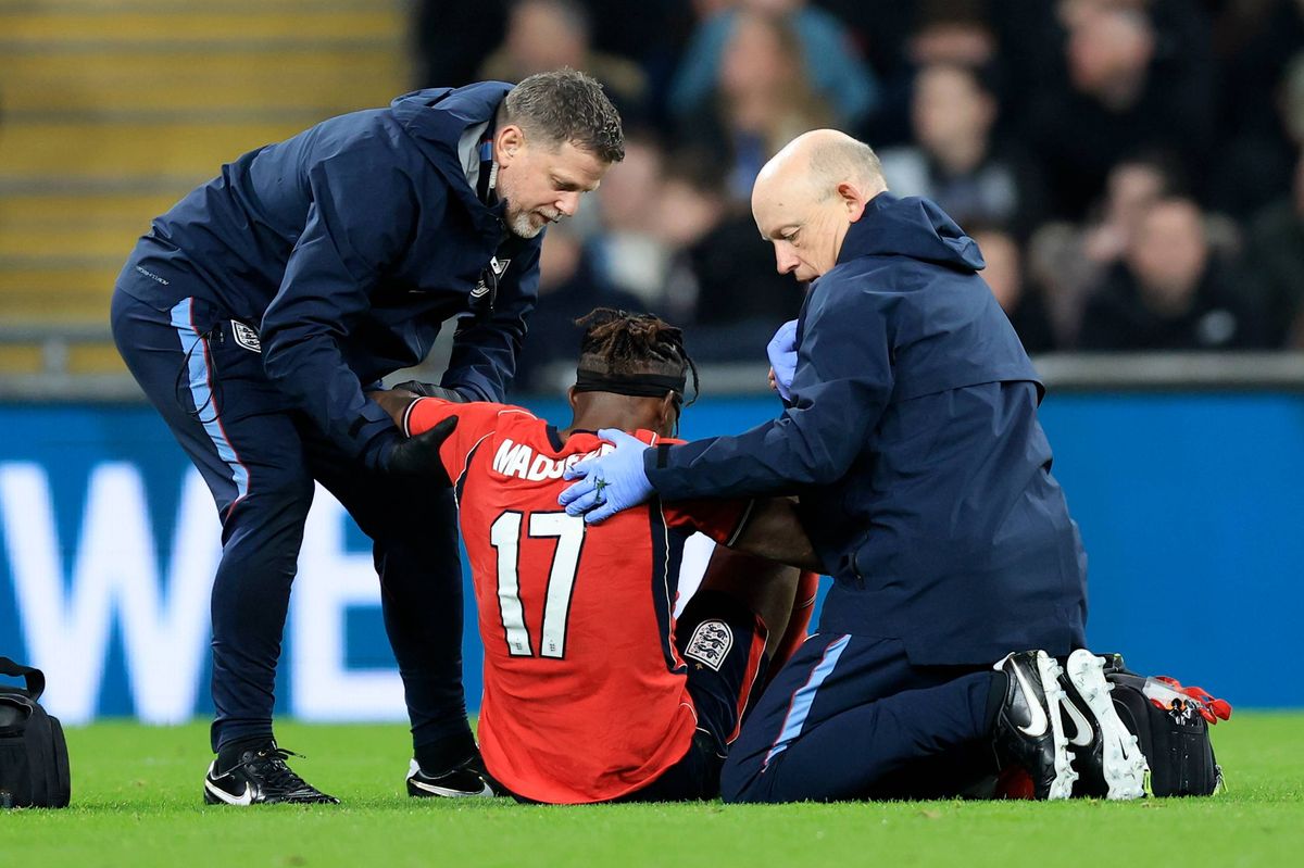 LONDON, ENGLAND - MARCH 27: Noni Madueke of England is injured during the international friendly match between England and Uruguay at Wembley Stadium on March 27, 2026 in London, England. (Photo by Nigel French/Sportsphoto/Allstar via Getty Images)