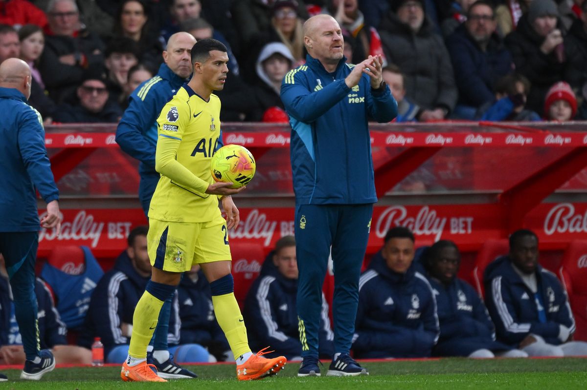 Sean Dyche, Nottingham Forest head coach, gestures at the referee during the Premier League match between Nottingham Forest and Tottenham Hotspur at the City Ground in Nottingham, England, on December 14, 2025. (Photo by Jon Hobley/MI News/NurPhoto via Getty Images)