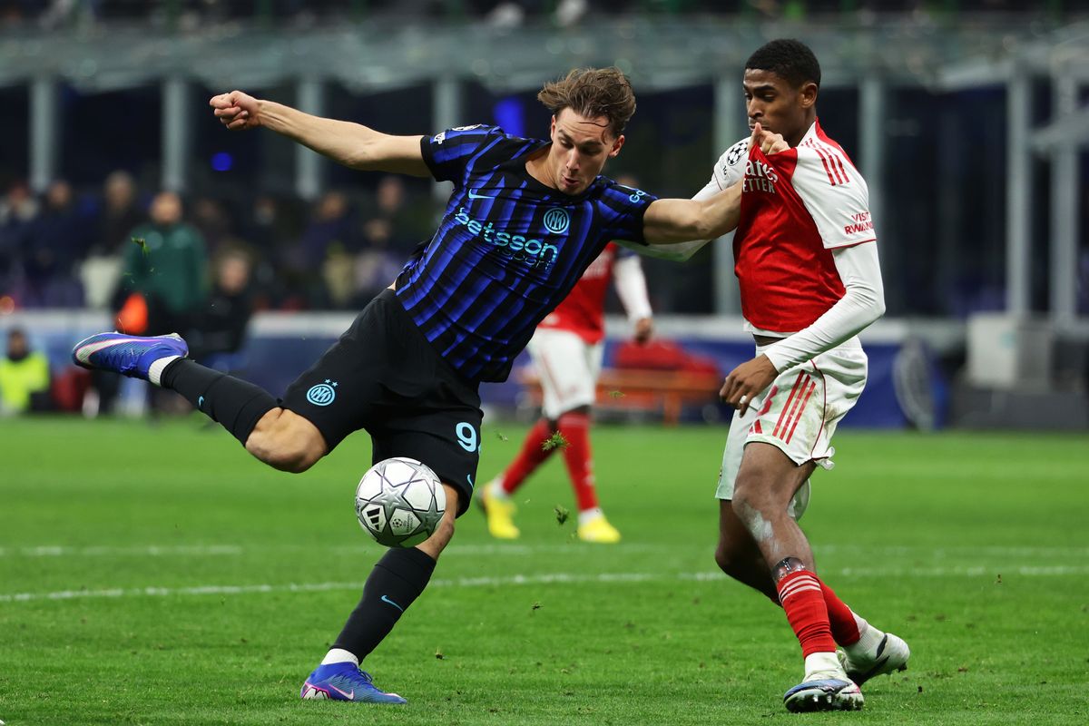 Inter's Pio Esposito in action vs Arsenal