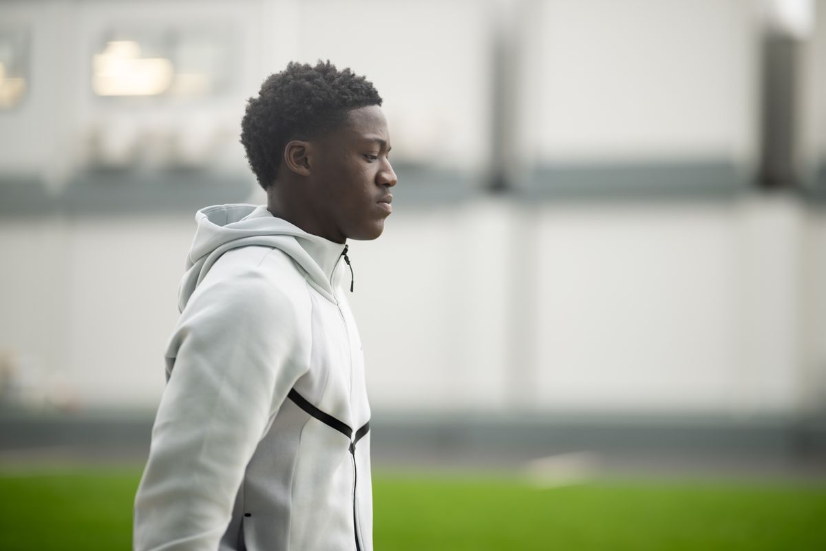 Kobbie Mainoo in Manchester United training