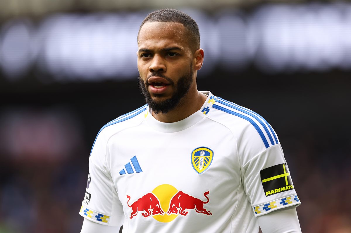Lukas Nmecha during a Leeds United game