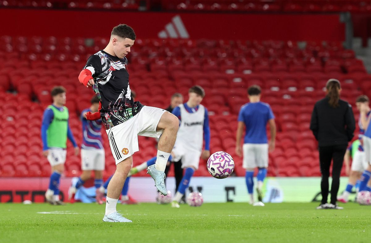 Kai Rooney of Manchester United warms up during the Fa Youth Cup quarter final between Manchester United U18 and Sunderland U18 at Old Trafford on March 18, 2026 in Manchester, England.