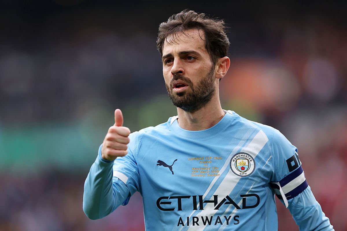 Bernardo Silva gives a thumbs-up