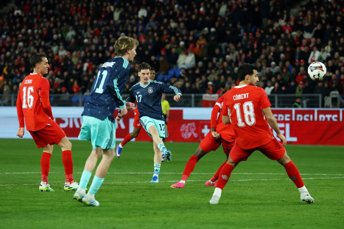 Florian Wirtz scores for Germany