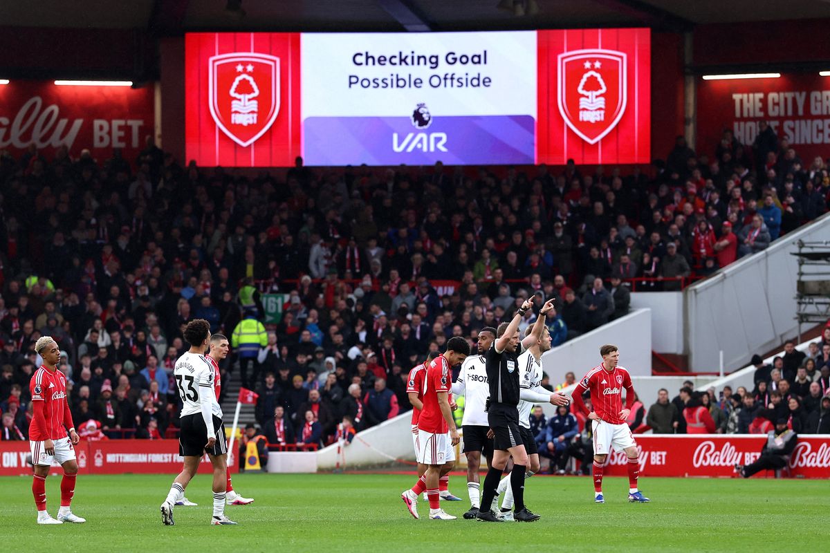 Nottingham Forest players appear dejected as Dan Ndoye's goal against Fulham is ruled out for offside