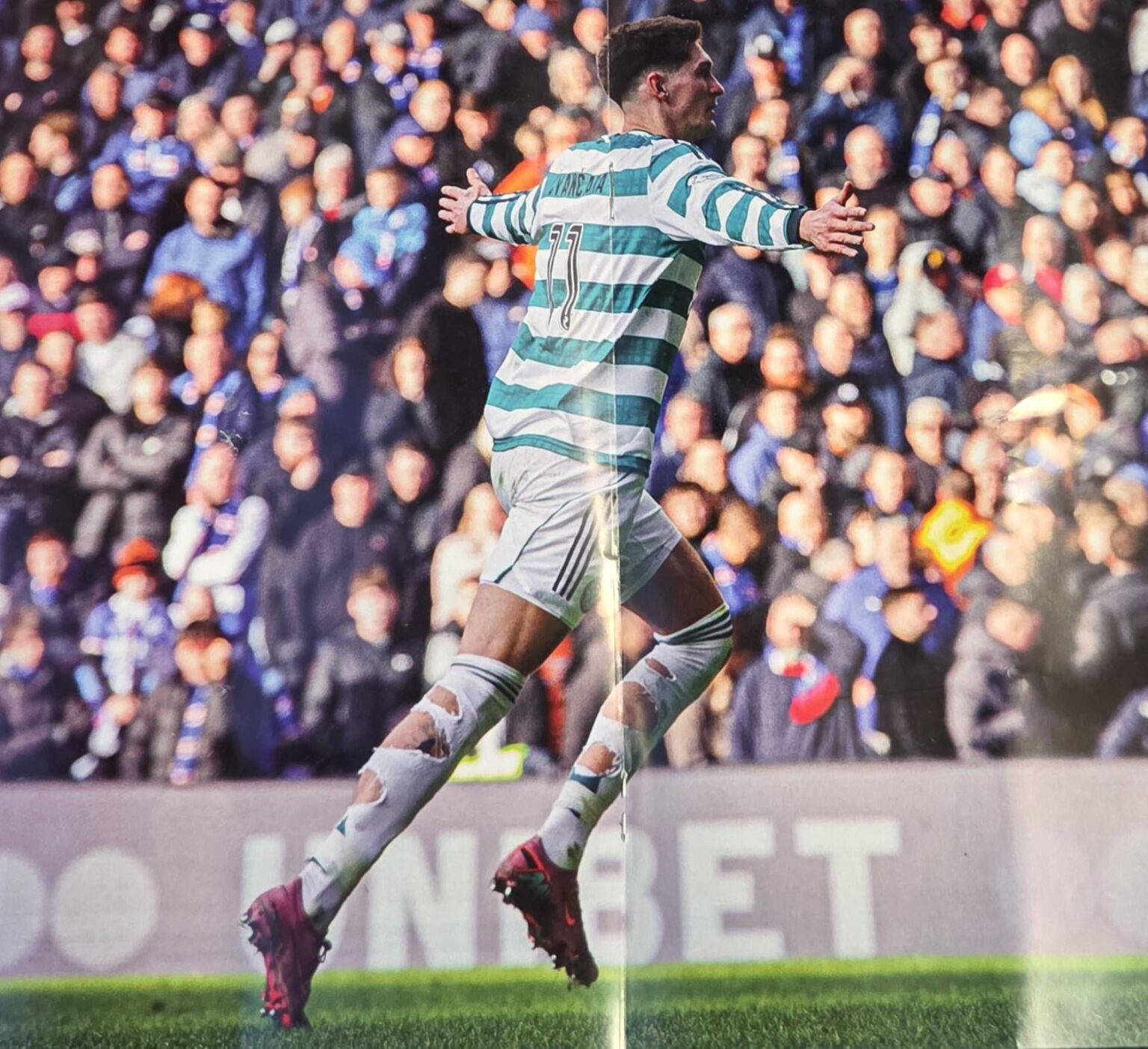 The centerpiece of today's programme. Get in printed on the side if the stadium 🍀