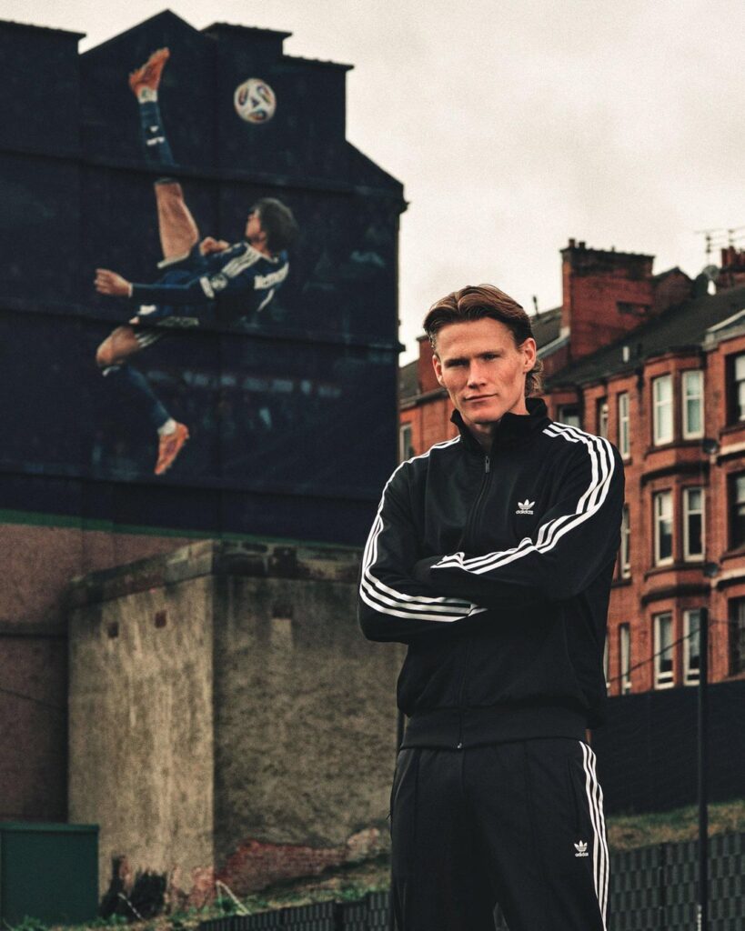 Scott McTominay today visited the mural outside Hampden of his overhead kick vs Denmark