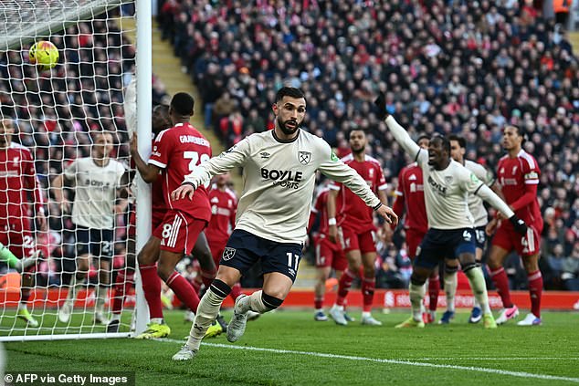 Taty Castellanos did pull the score back to 4-2 at one point, but the Hammers remain two points adrift of safety