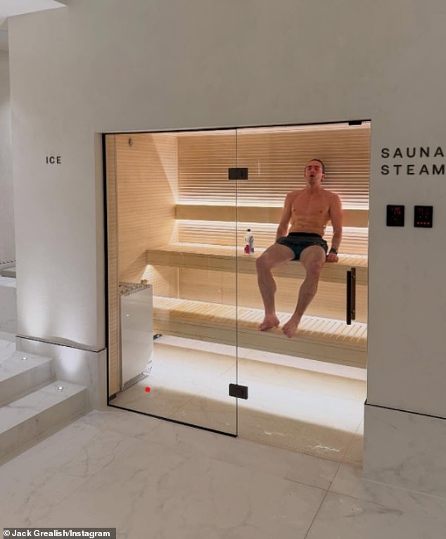 The Everton winger, on loan from Man City, is using both ice baths and saunas to aid recovery