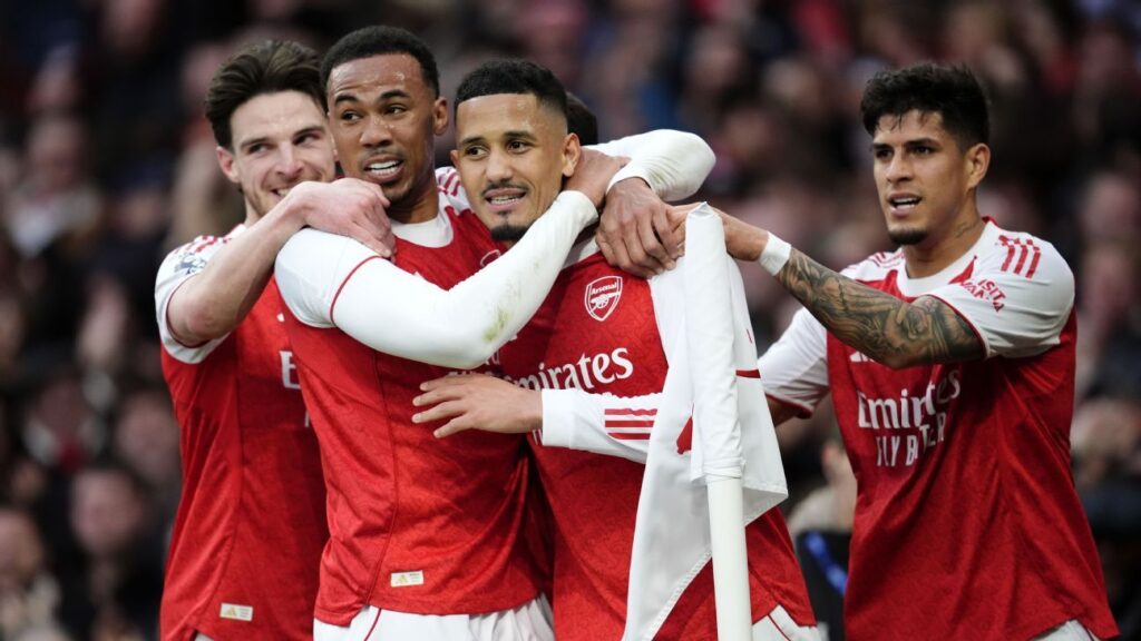 Arsenal ride corners to draw closer to Premier League title; Chelsea red cards continue Arsenal ride corners to draw closer to Premier League title; Chelsea red cards continue