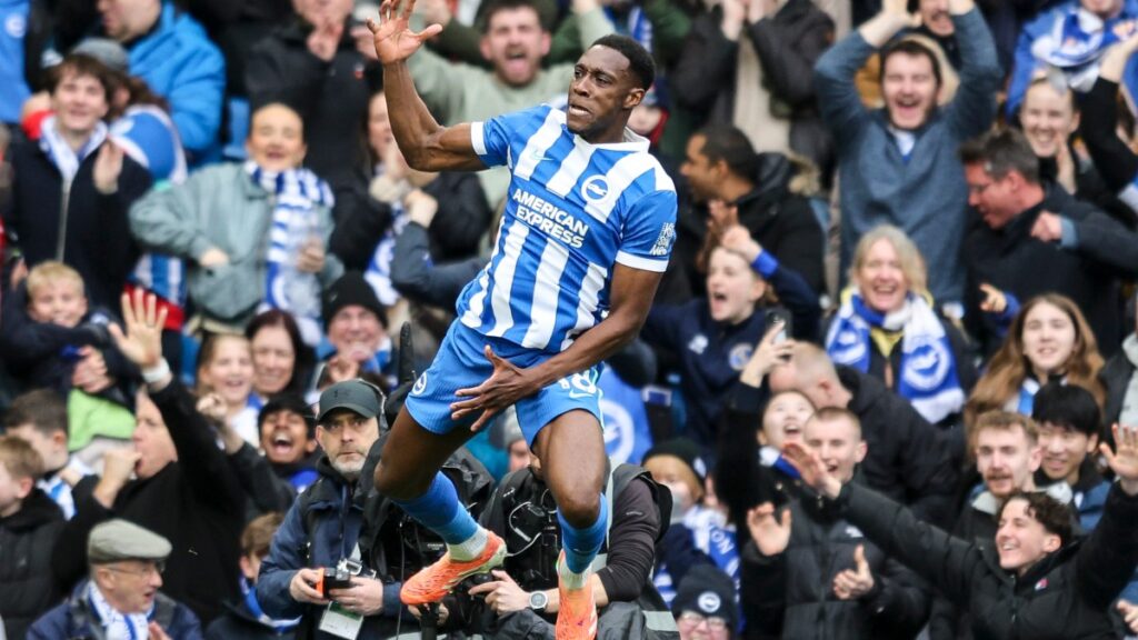 Brighton fight back as Vitor Pereira’s stuttering start at Forest goes on Brighton fight back as Vitor Pereira’s stuttering start at Forest goes on