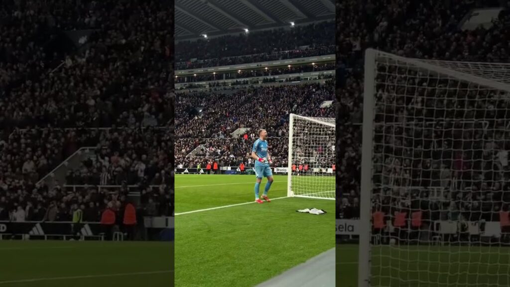 Aaron Ramsdale was HYPED after helping Newcastle get it over the line vs Man Utd 🙏