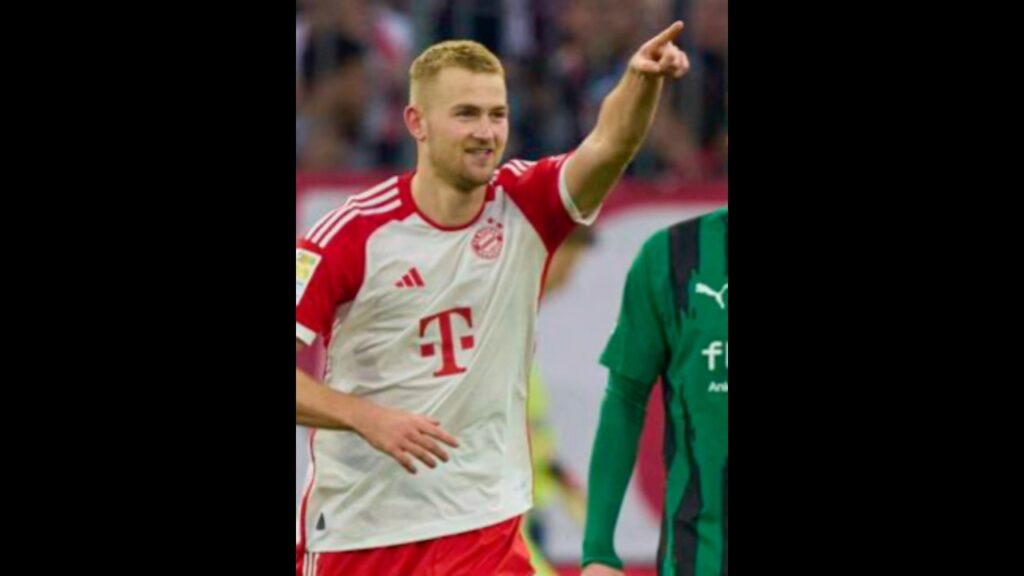 Matthijs De Ligt's goal | Bayern vs Borussia Mönchengladbach | Bundesliga