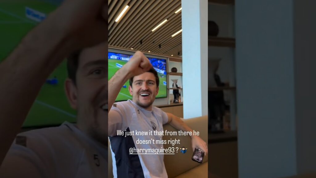 🥰 Maguire & Bruno hyping up their former Man United teammate Juan Mata.Via @brunofernandes8