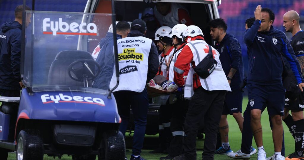 Ex-Man Utd star reacts as player rushed to hospital after horror tackle led to three reds