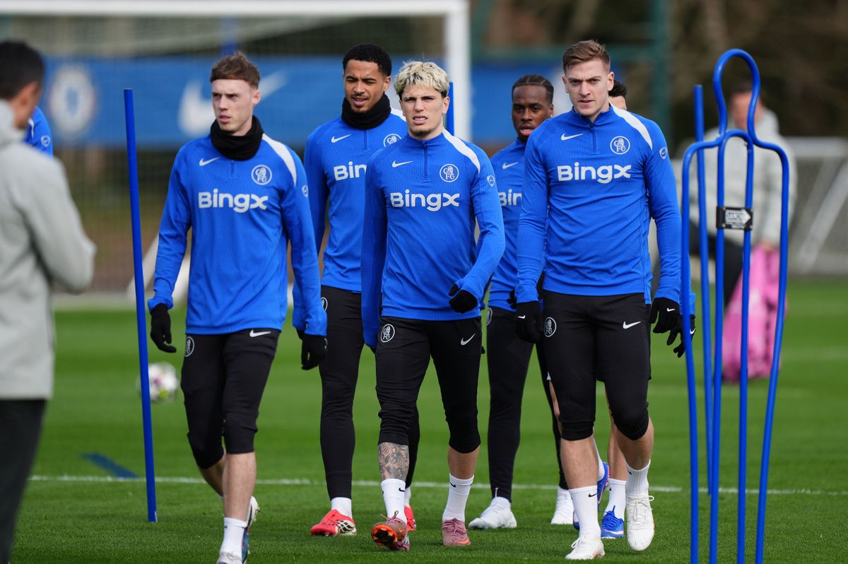 Levi Colwill was back in Chelsea training on Tuesday