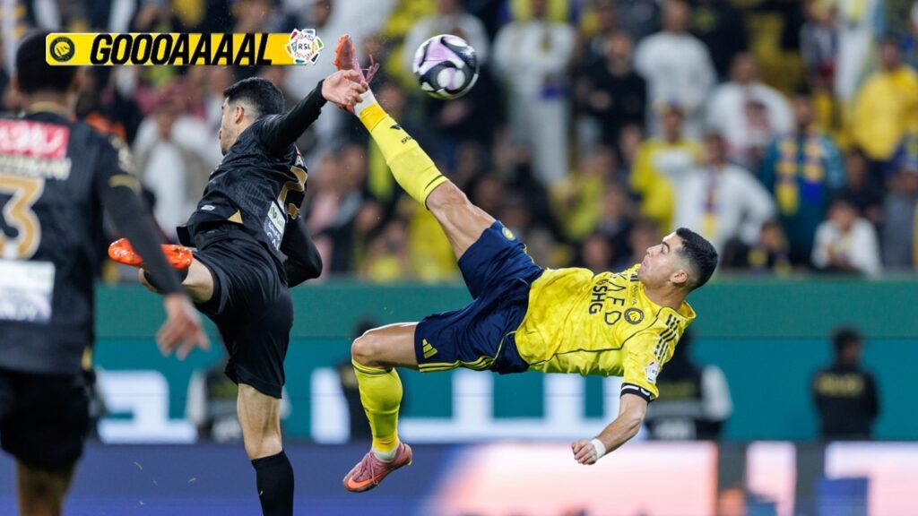 Cristiano Ronaldo SCORES an UNREAL BICYCLE KICK GOAL! 🐐🤯