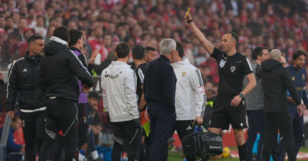Expulsão no Benfica-FC Porto: Mourinho já conhece castigo | A Bola